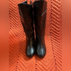 1031 Black Girl's Boots, Size M 13/1, New no Tags, they have never been worn